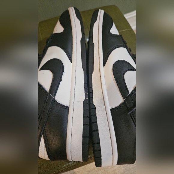 NIKE Dunk Low Retro Leather Sneakers In Panda. Black/White. Mens 7.5/Womens 8.5. - Picture 15 of 16